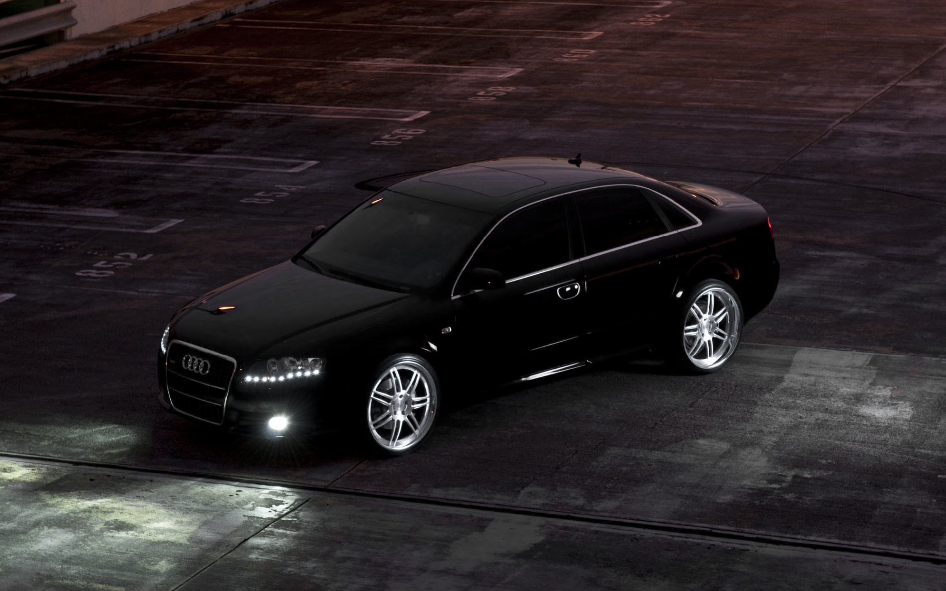 Audi купе черного цвета