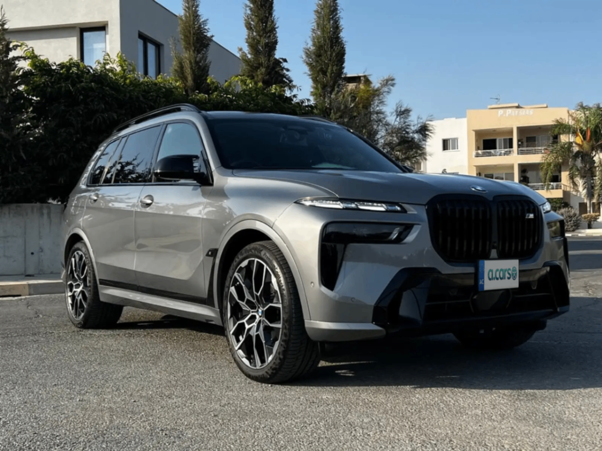 BMW X7 M60i